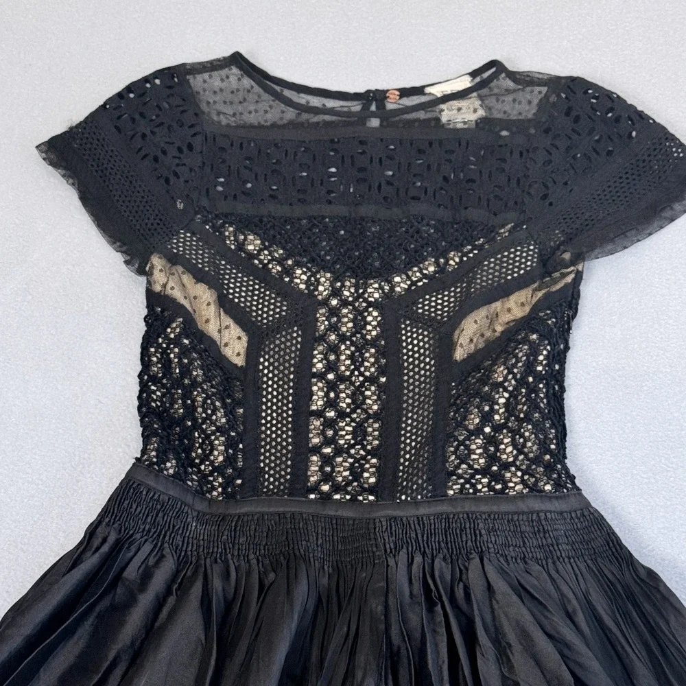 Free People Dress Size 2 Fit Flare Crochet Lace Mixed Media Party Edgy Black - Picture 3 of 13